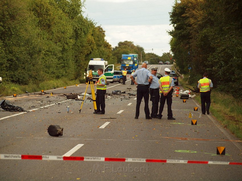 Schwerer VU Koeln Immendorf Kerkraderstr P154.JPG